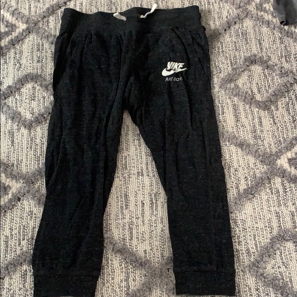 Nike Capri Joggers